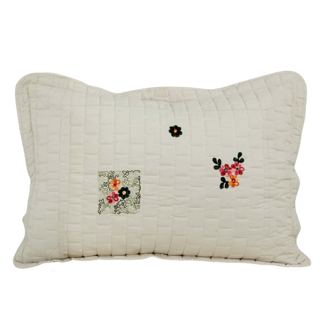 Redcarpet Luxury Embroidered bedspread (Offwhite)