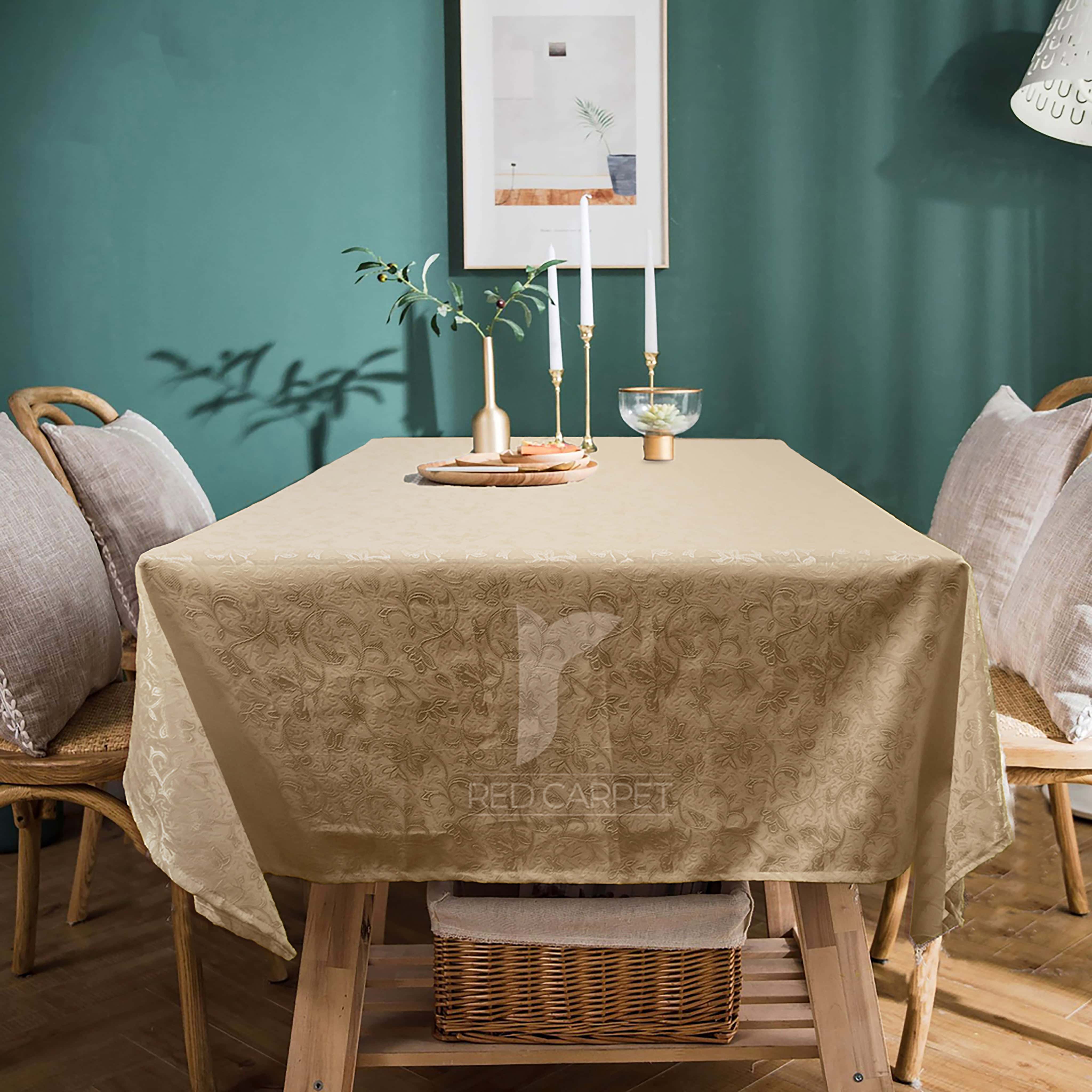 Self jacquard table cover (Brown)