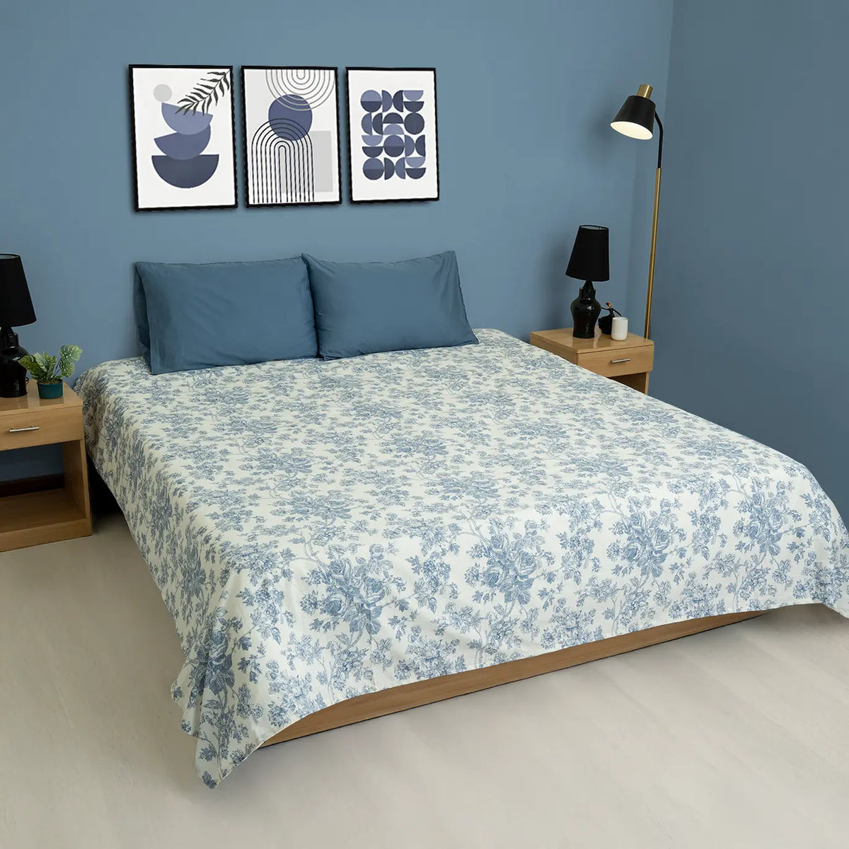 VINTAGE BLUE COTTON PERCALE BED SHEET