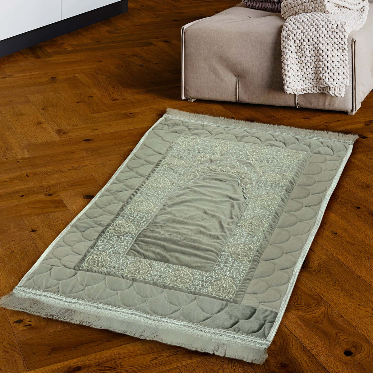 Embroidered Prayer Mat (786-12) Main image