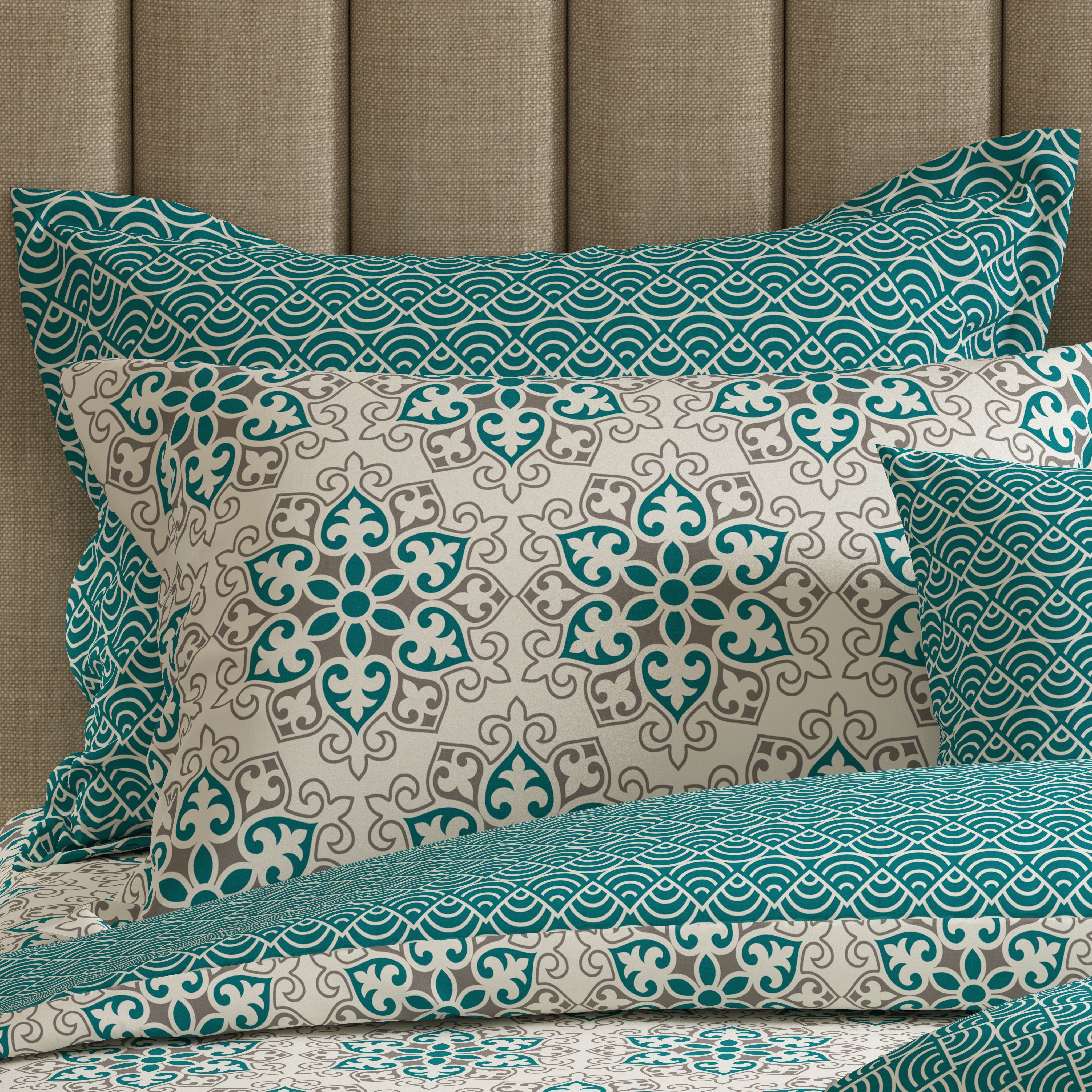 Xara 8 pcs king reversible quilt cover set bedsheet 8553