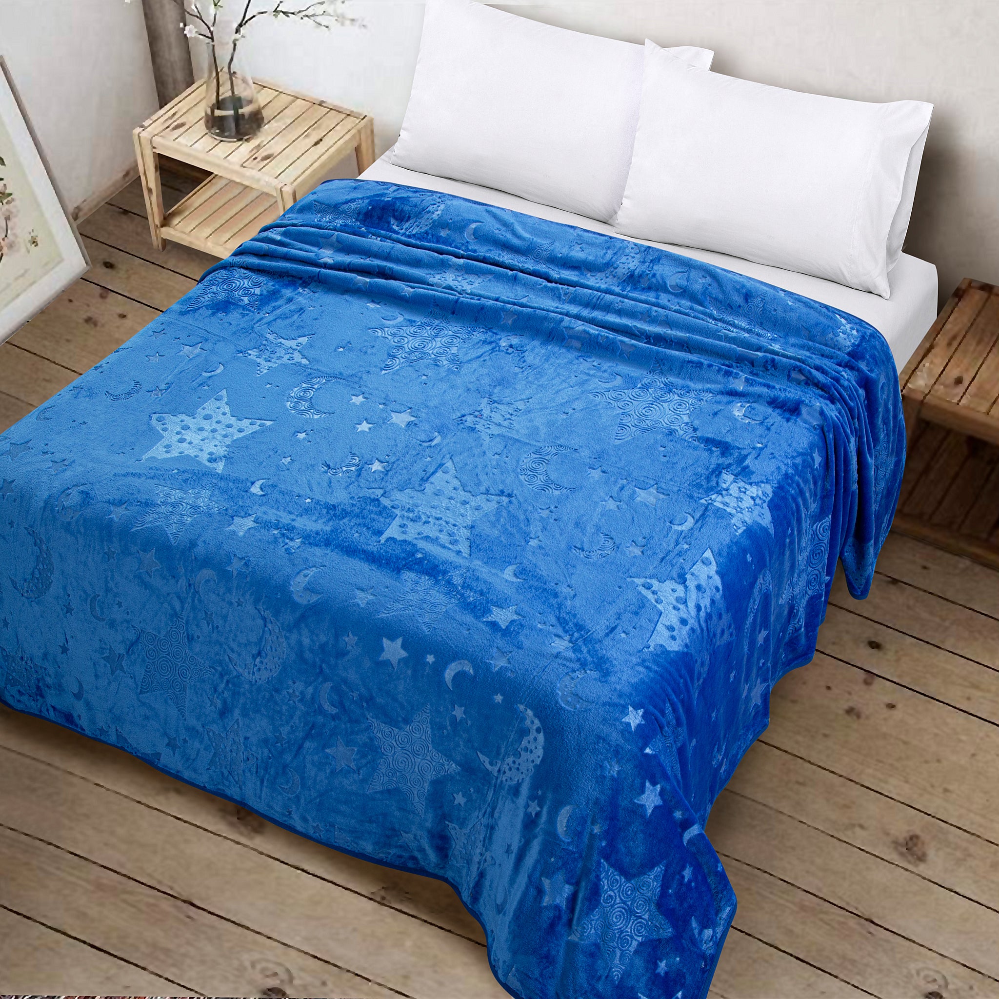 Star Embossed Fleece Blanket (Blue)