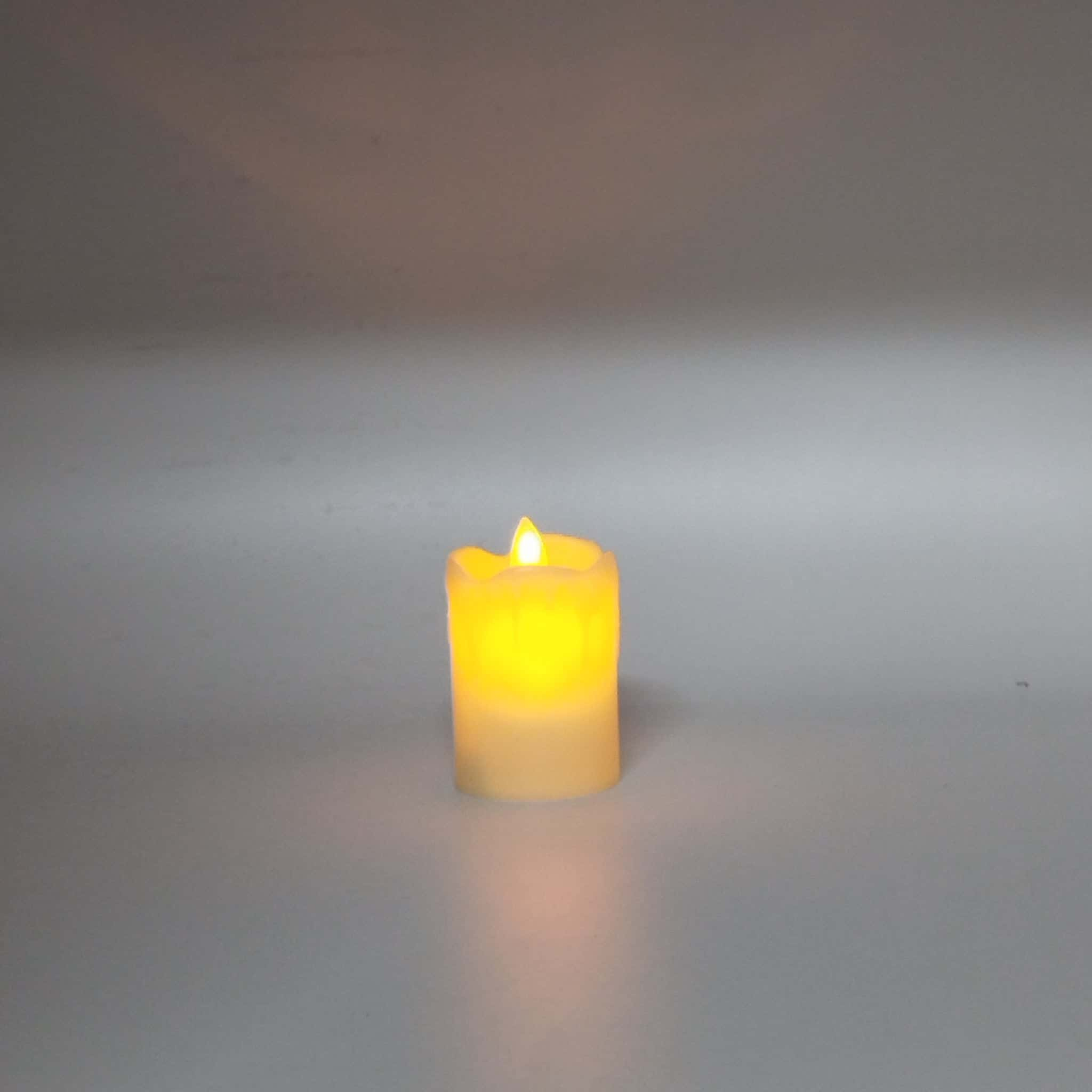 Flameless LED Candle with Flickering Flame - RHS-HD-TD-017