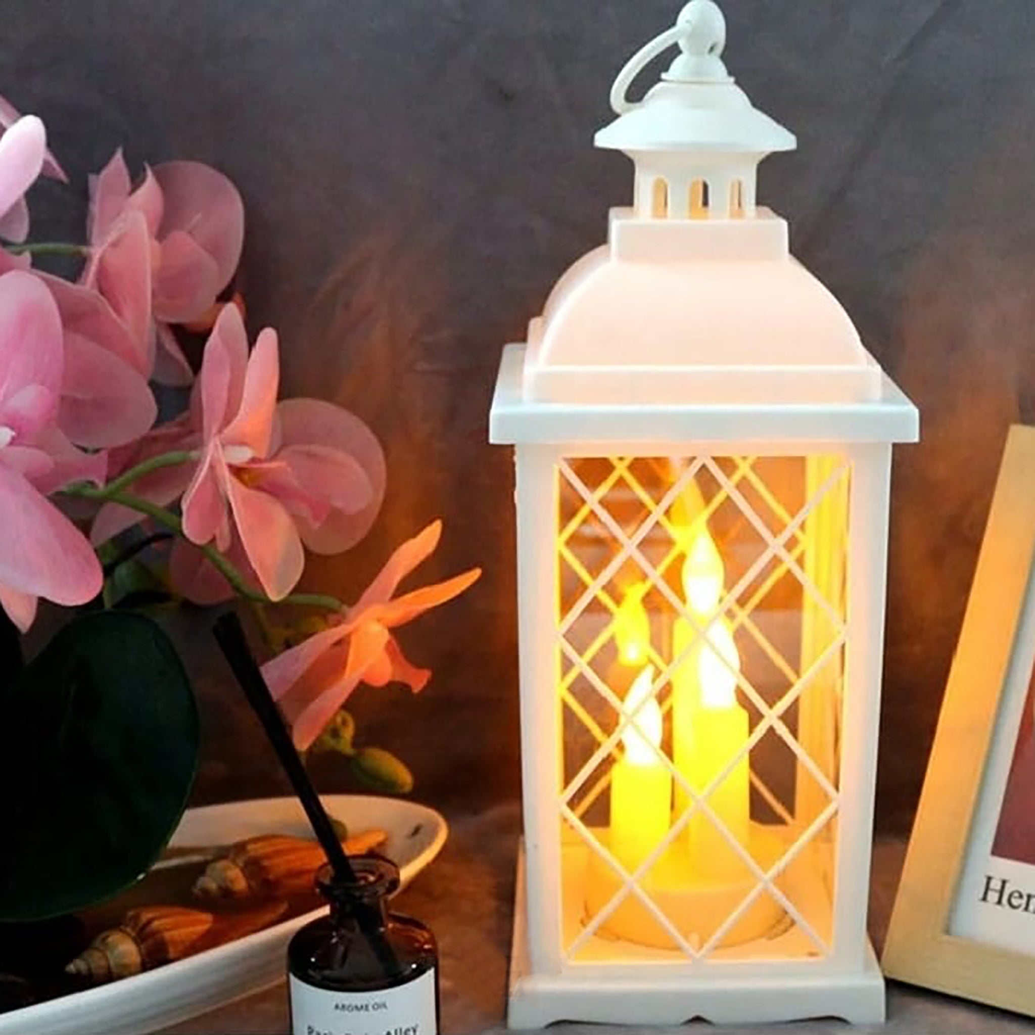 Vintage-Style White Lantern - RHS-HD-TD-044