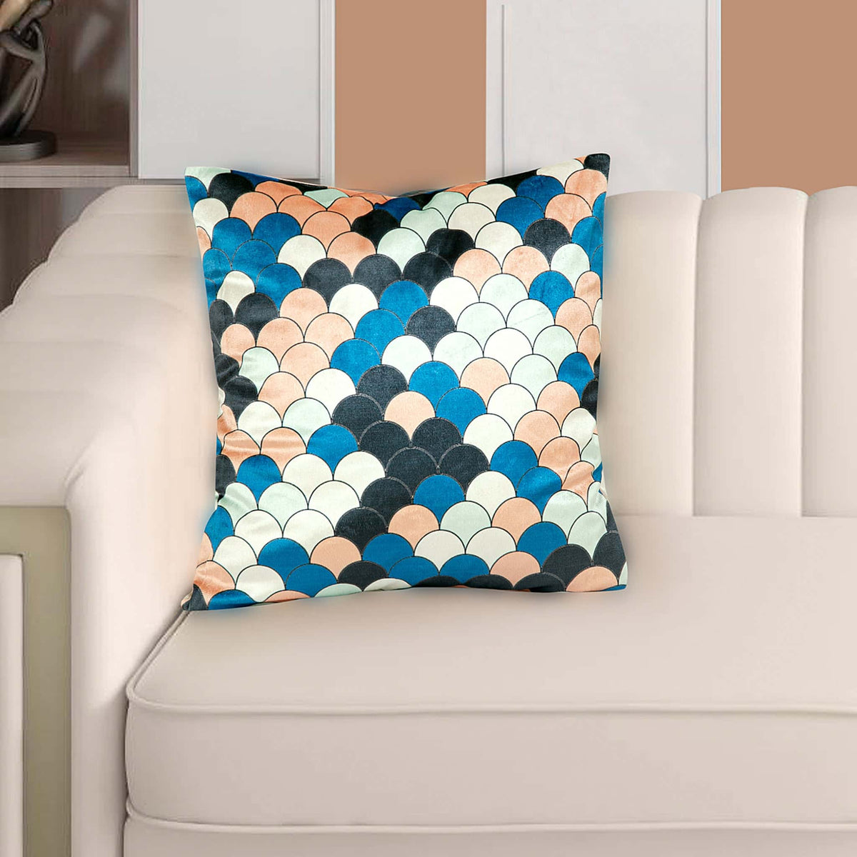 Velvet Cushion Cover (Fish scales) Main image
