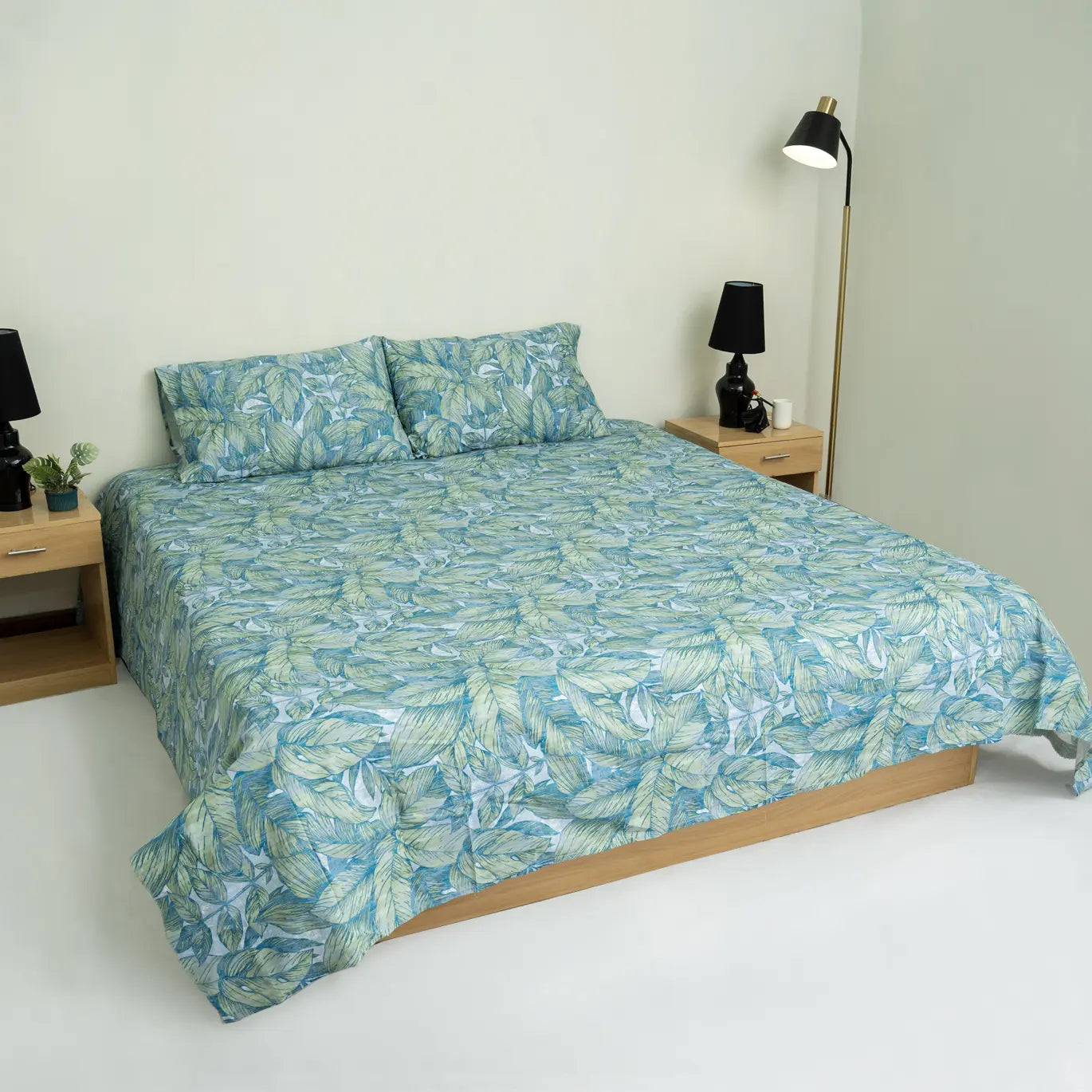 Tropical Lagoon - Bedsheet Set