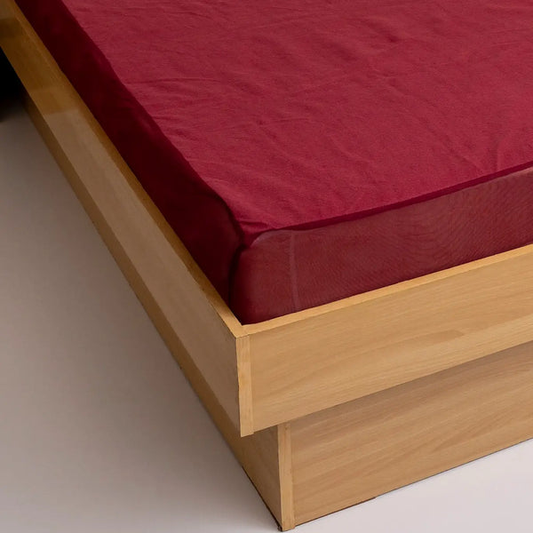 Water Proof Mattress Protector (Maroon)