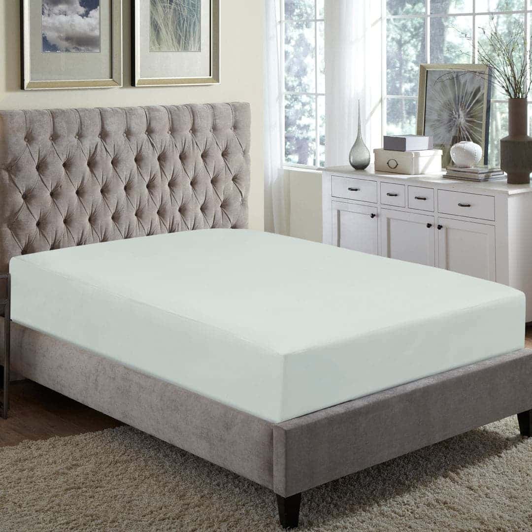 Water Proof Mattress Protector (White) Secondary image