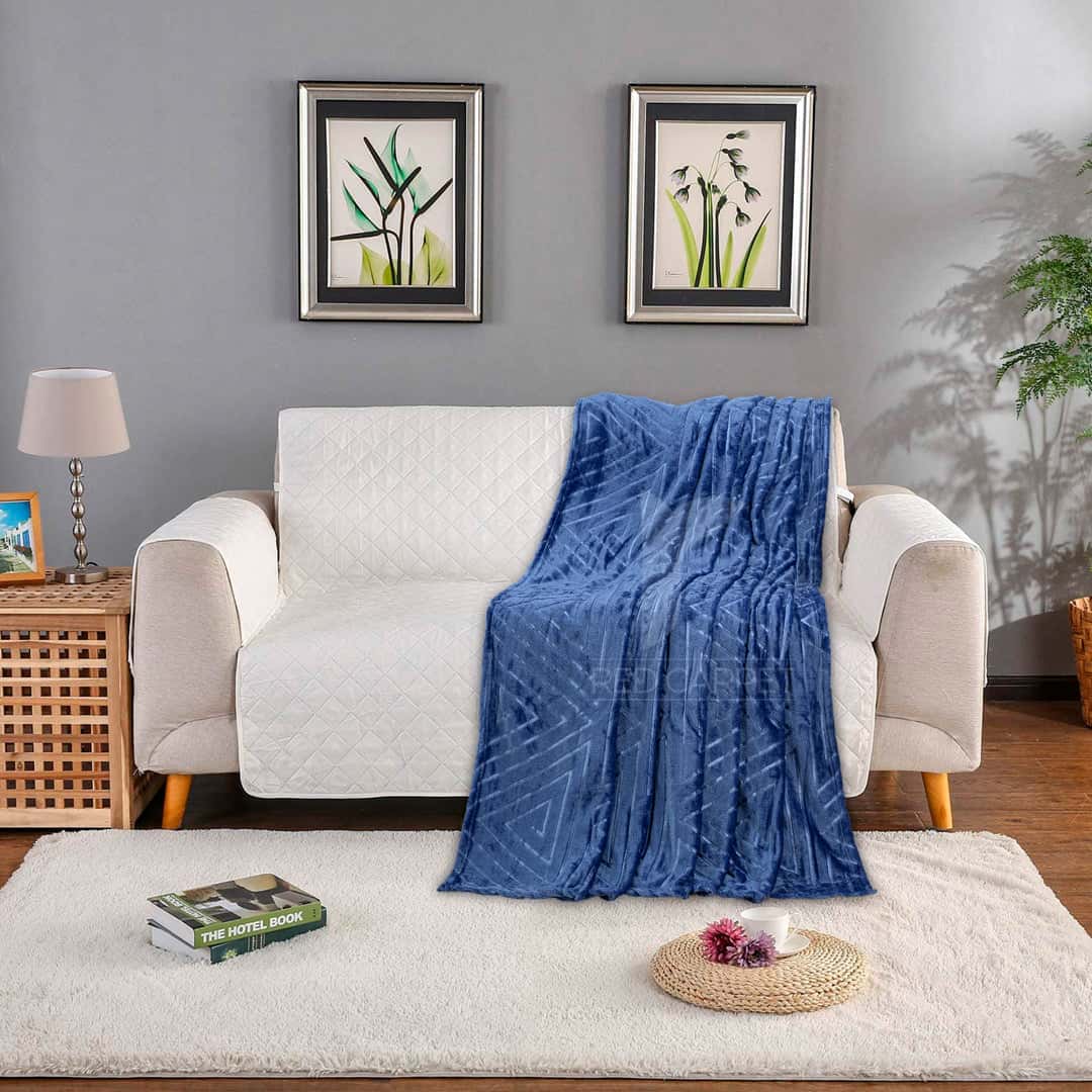 Triangle Embossed Fleece Blanket (Blue)